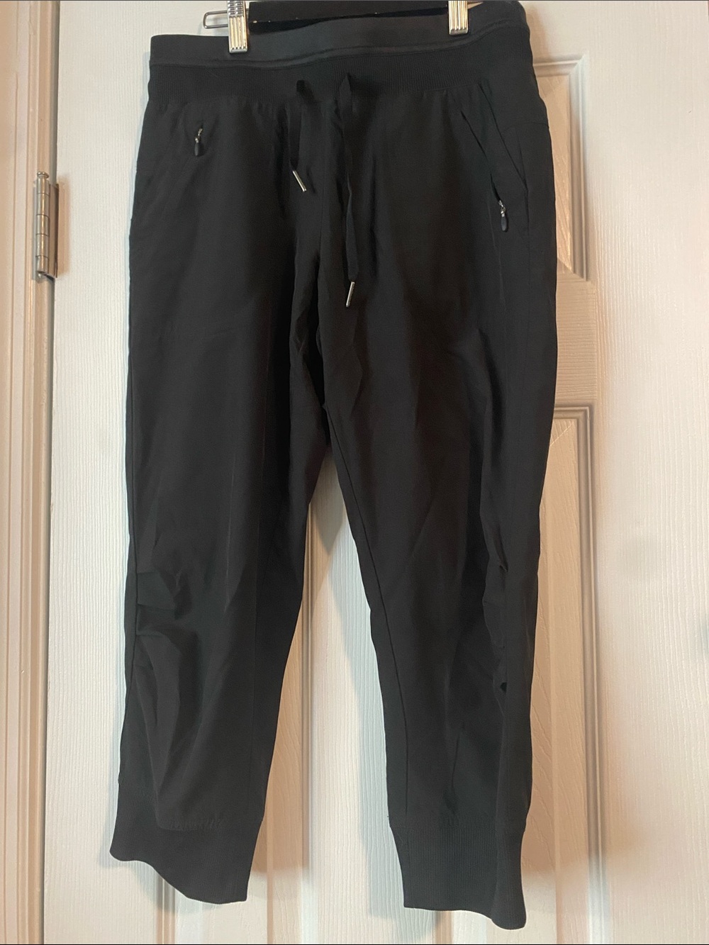 Kyodan Black Capri Jogger Pants with Drawstring